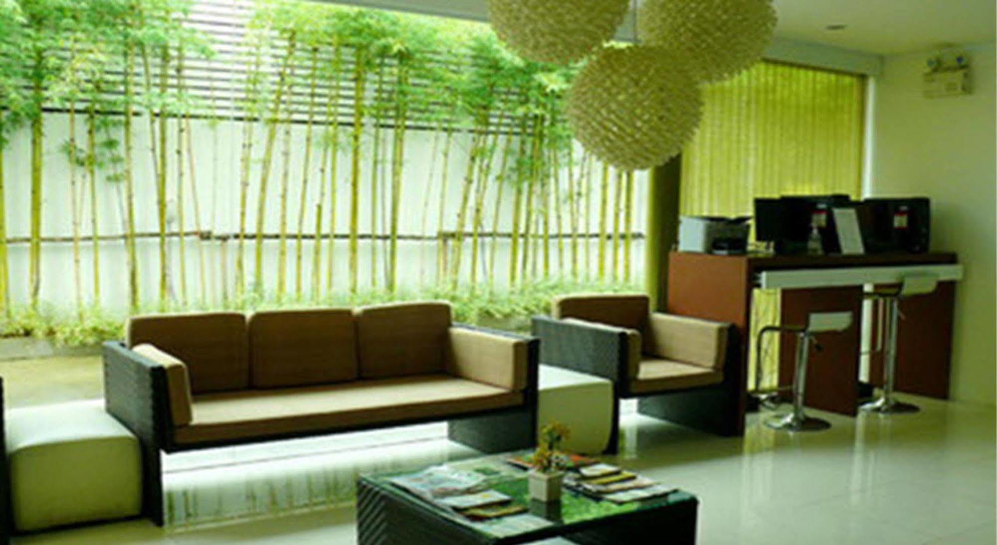 Sathorn Grace Serviced Residence Bangkok Exteriör bild